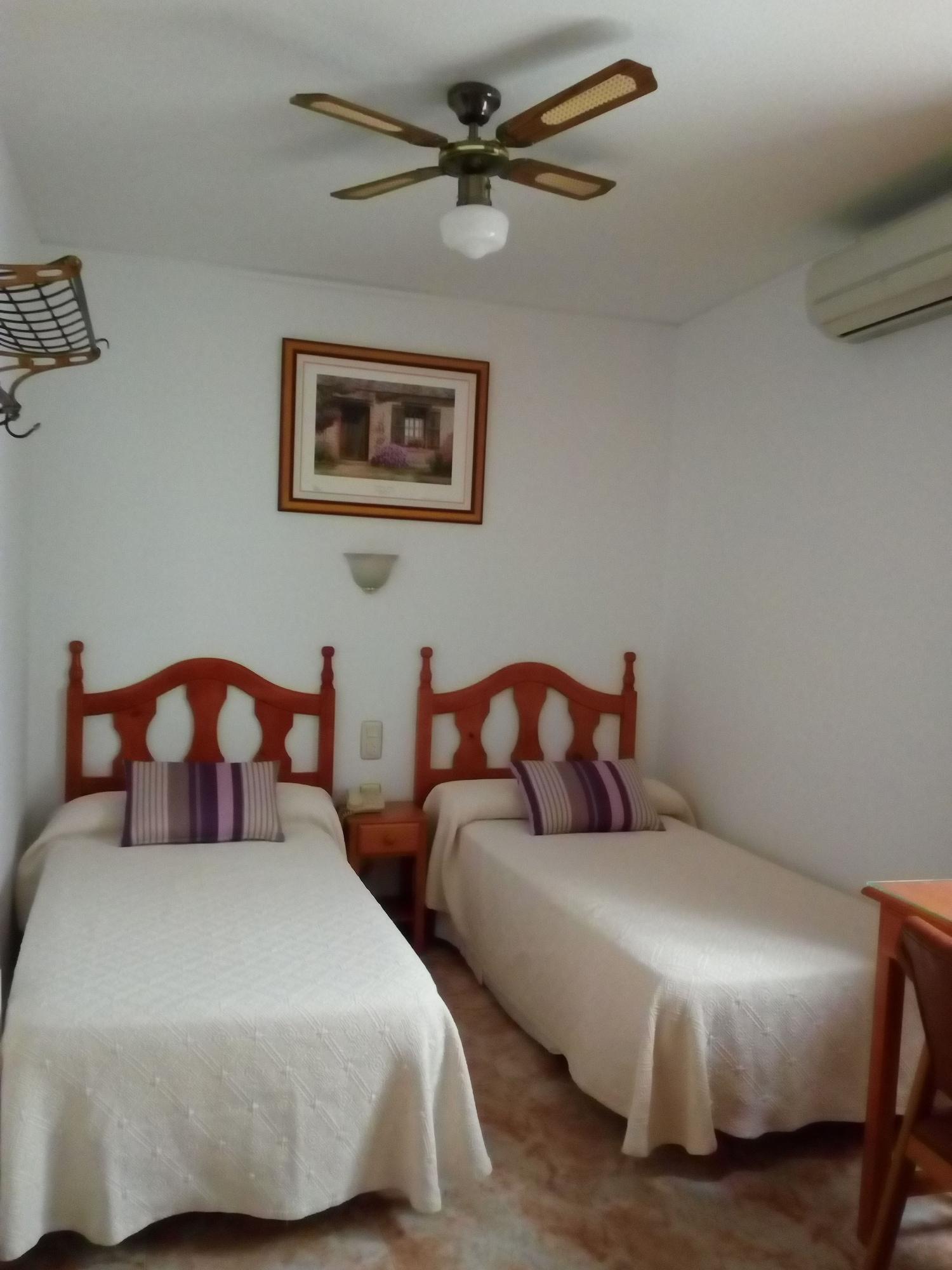 Hostal Rural Montual Los Baños Exteriör bild